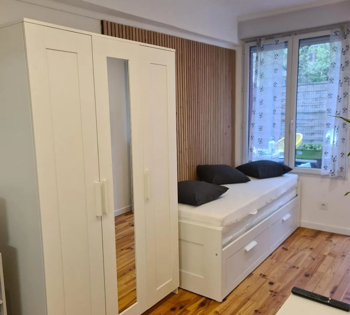 Studio Cosy Avec Jardin Fontaine  Apartment Fontaine (Rhone-Alps)
