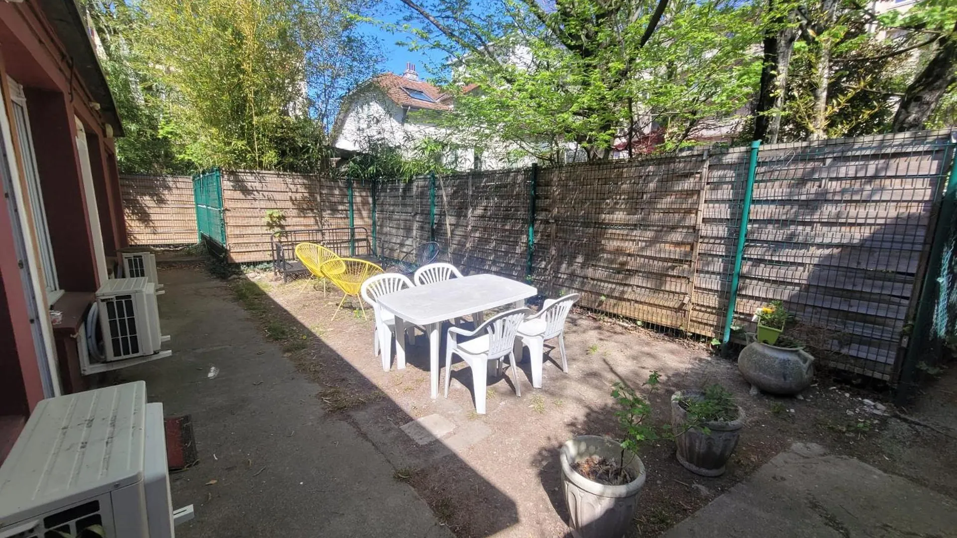 Apartment Studio Cosy Avec Jardin Fontaine